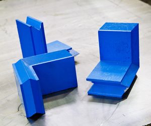 Cast-chevron-style-corner-lead-bricks-for-radiation-shielding-0151