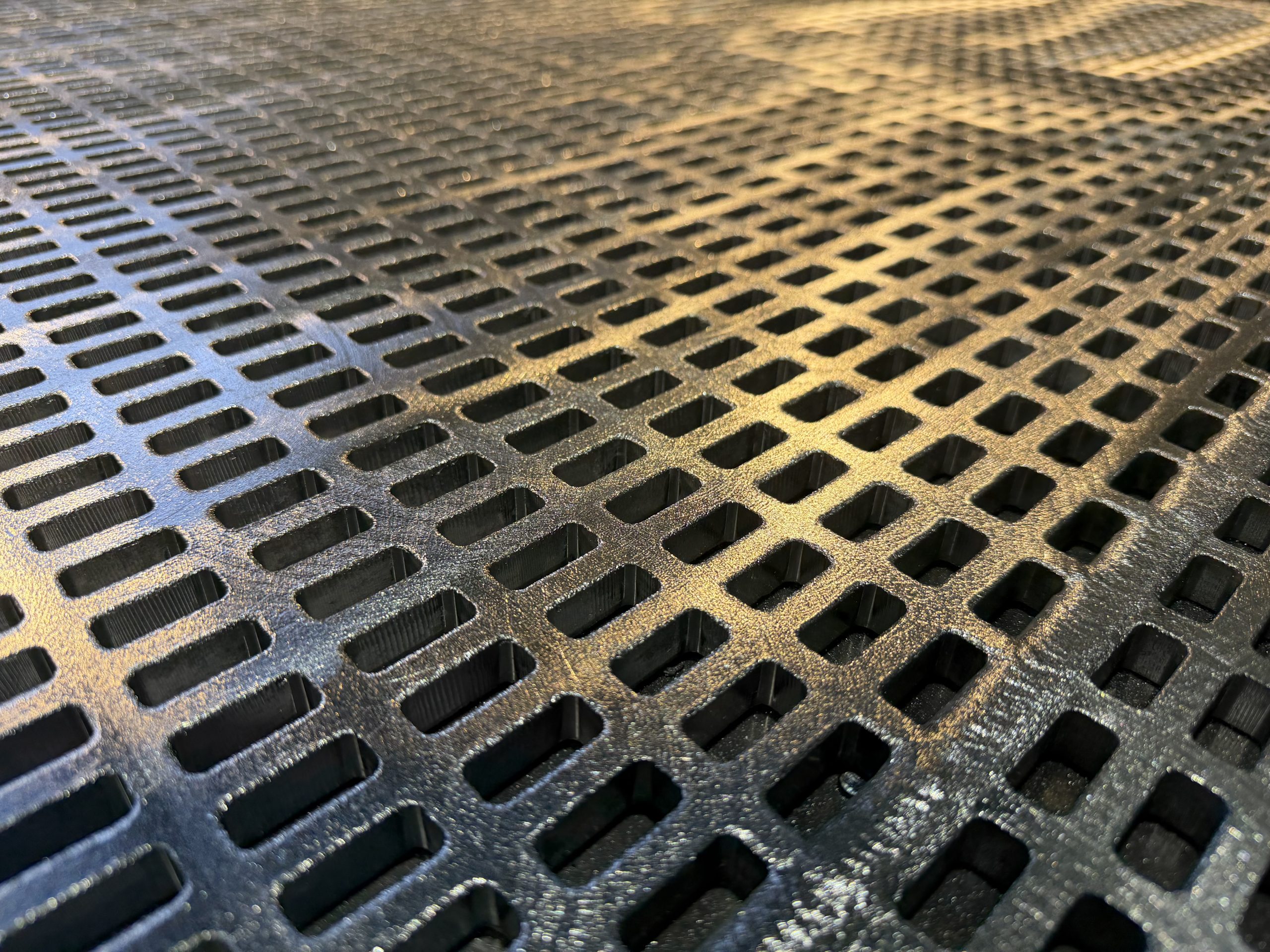 Understanding the Lead Metal Supply Landscape in Canada for Industrial Buyers